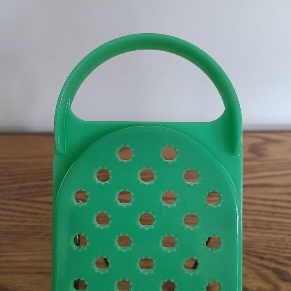 Tupperware #1374-11 Jadeite Cheese-Vegetable Grater Shredder Replacement Green - Picture 2 of 16